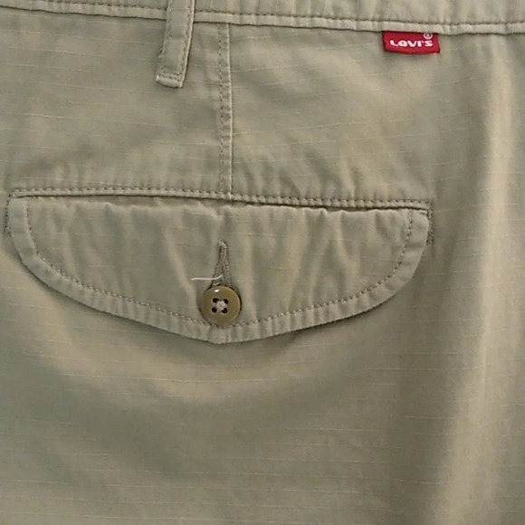 LEVIS WATERLESS, 100% COTTON, KHAKI TAN, CARGO SHORTS, SNAP CARGO POCKETS, W52 - Picture 3 of 10